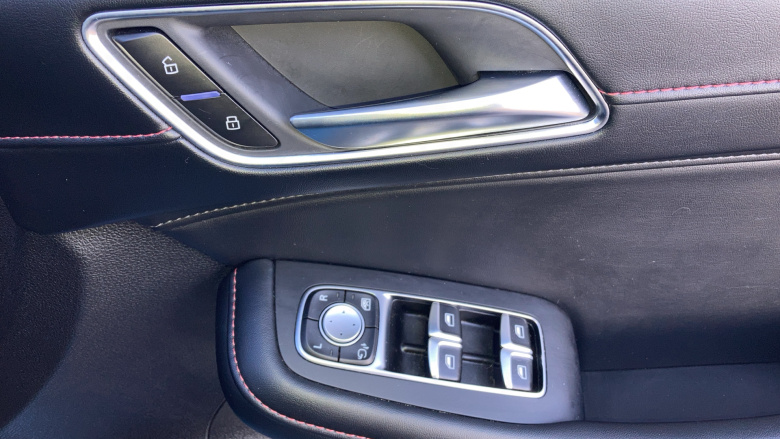 MG Hs 1.5 T-GDI Excite 5dr Petrol Hatchback